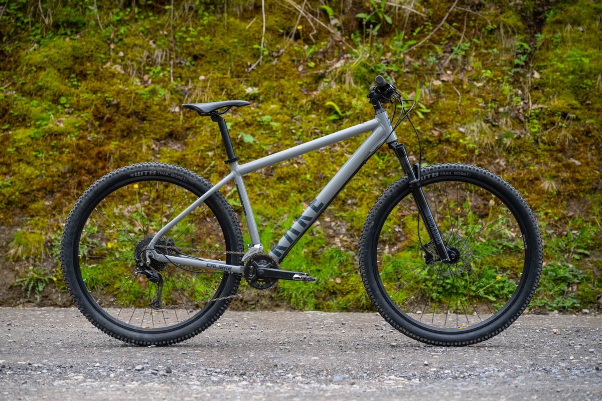 Calibre Rake 29 - Entry XC Hardtail (Charcoal)