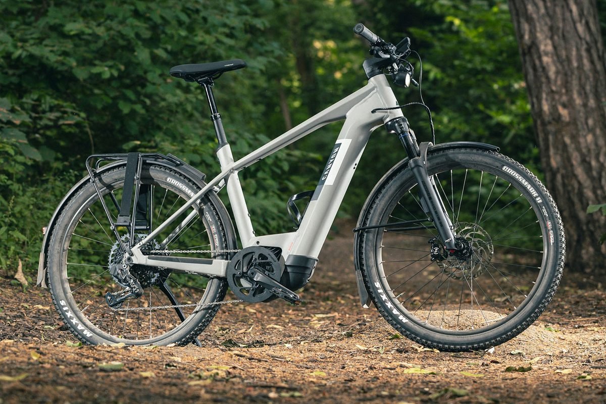 Canyon Pathlite:ON 9 LTD SUV - Electric Trekking SUV (Stealth Black)