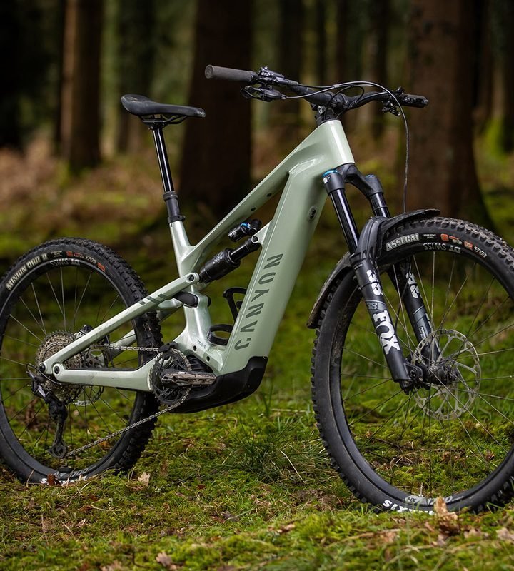 Canyon Strive:ON CFR - Carbon Enduro E-MTB (Sapphire)