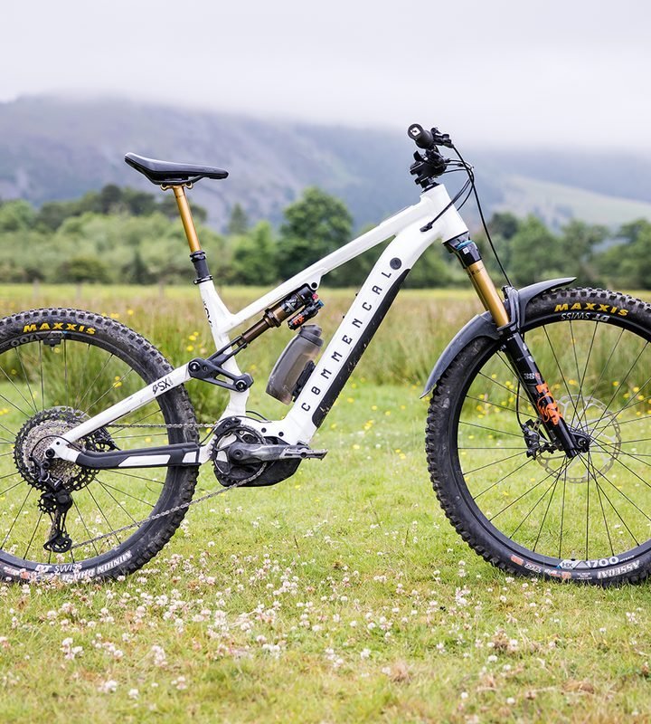 Commencal Meta Power SX Bosch - Long-Travel E-MTB (Black/Red)