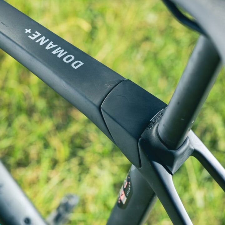 Trek Domane SL 5 Gen 4 - Carbon Endurance Road (Royal Pearl)