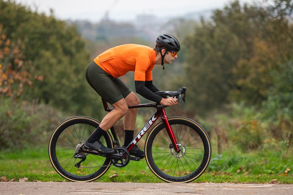 Trek Madone SLR 6 Gen 8 - Carbon Aero Road (Project One Red Smoke) - Image 7