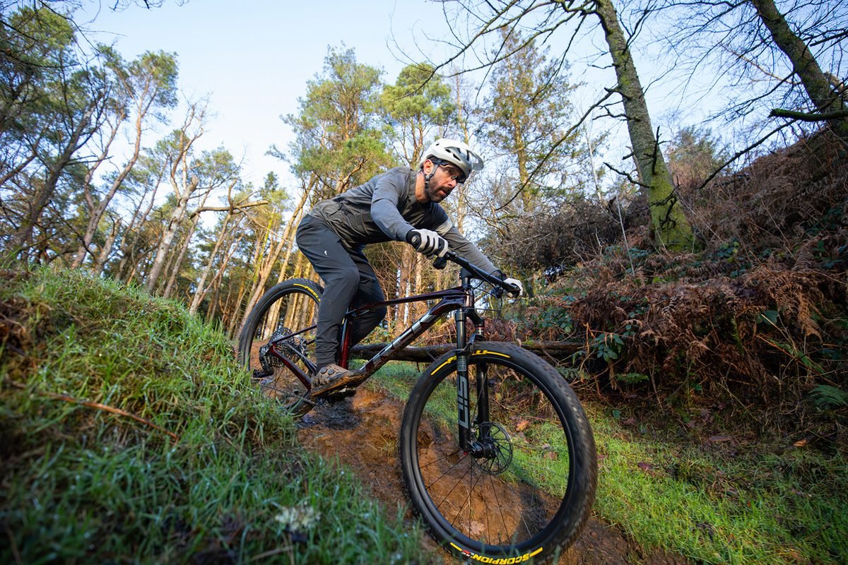 Trek Procaliber 9.7 AXS Gen 3 - Carbon XC Hardtail (Carbon Smoke) - Image 2