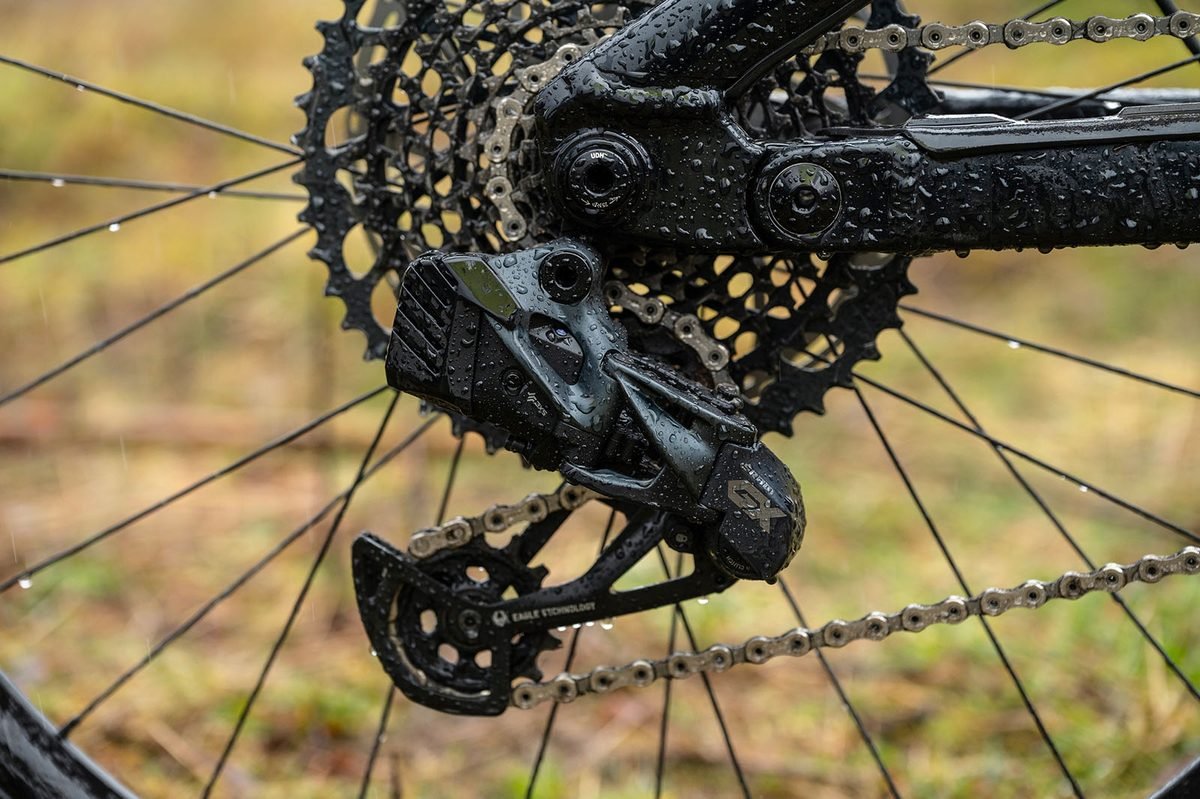 Vitus Sommet 297 CRX - Carbon Enduro MTB (Anthracite) - Image 3