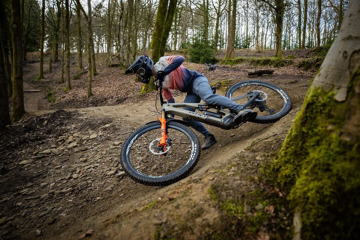Santa Cruz Bullit X0 AXS RSV - Long-Travel E-MTB (Black) - Image 5