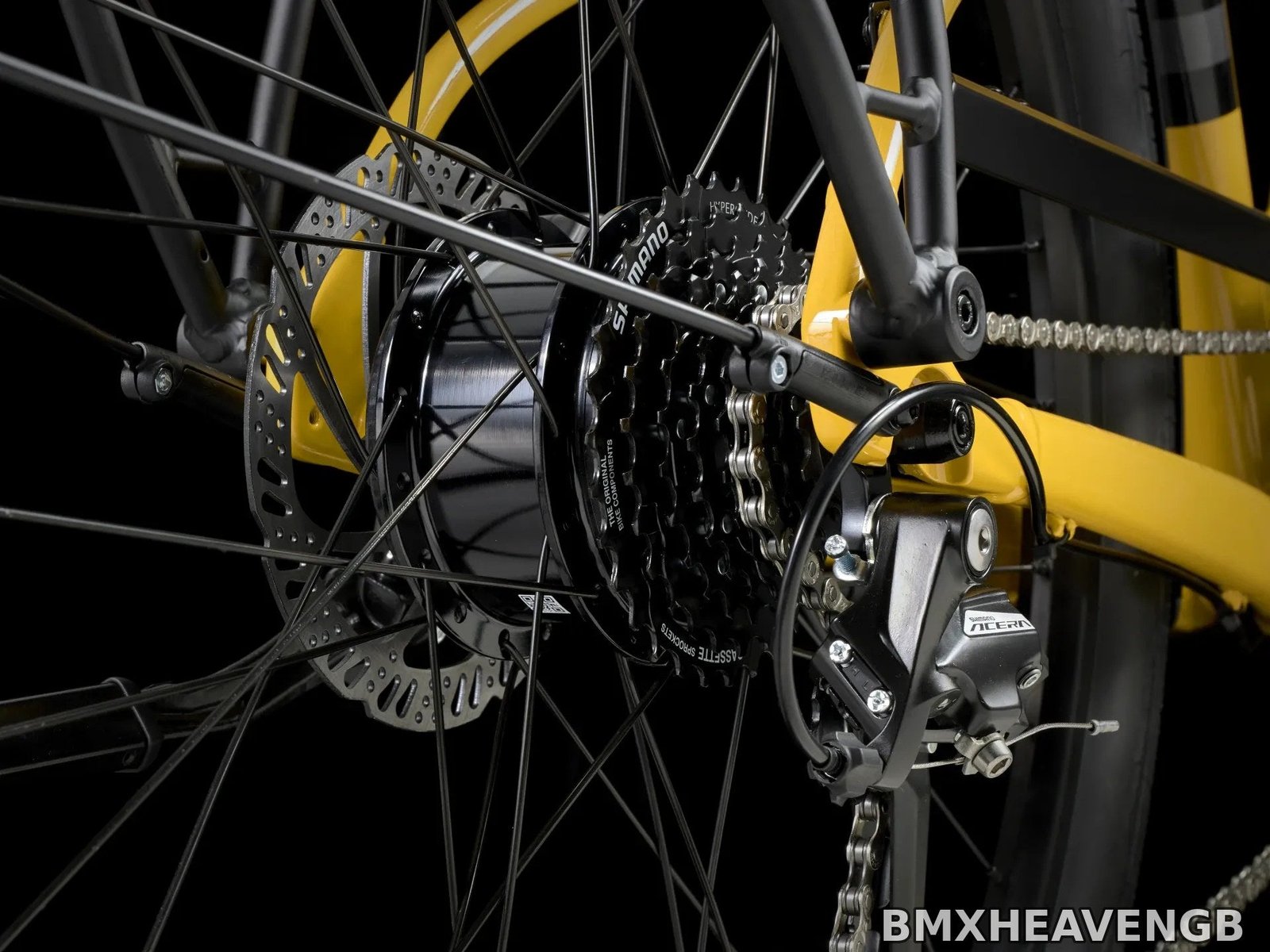 Trek Verve+ 1 Lowstep LT - Electric Hybrid Bike (Baja Yellow) - Image 4