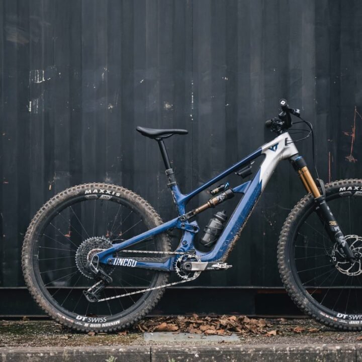 YT Decoy SN 29 Core 4 - Lightweight E-MTB (Storm Grey)