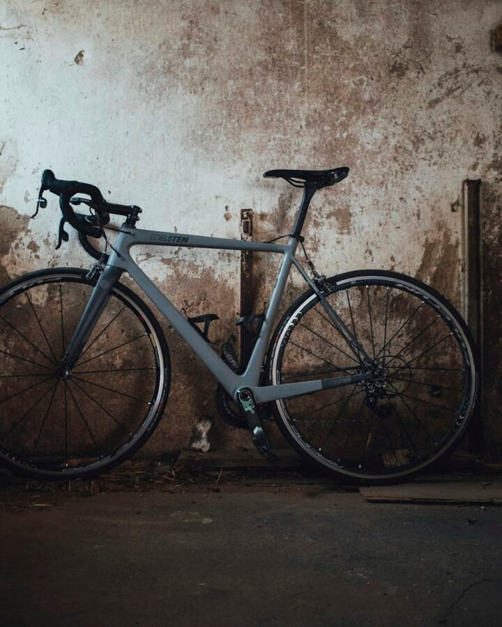 Spoke & Sprocket Calder RS-2 Carbon Aero Road Bike