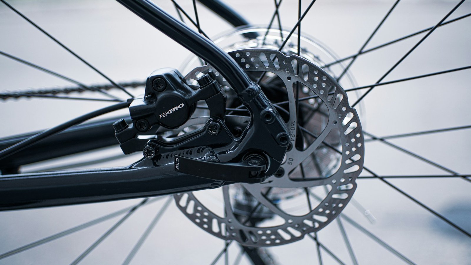 Spoke & Sprocket Farrow EM-1 Full-Suspension Carbon E-MTB - detail