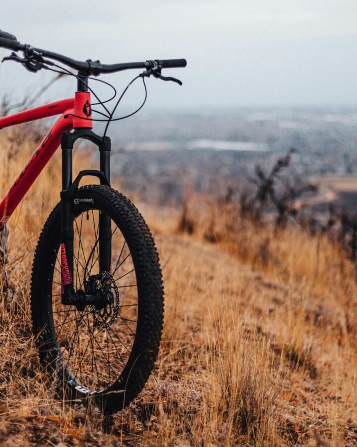 Spoke & Sprocket Farrow HT-1 Carbon Hardtail Mountain Bike